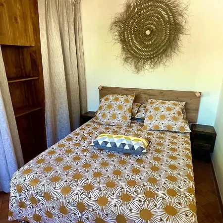 Unique Front De Climatise Et Jardin Apartment *
