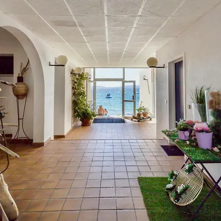 Front De - Climatise Classe 2 Etoiles Avec Jardin Appartement Le Lavandou