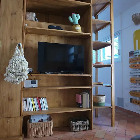 Front De - Climatise Classe 2 Etoiles Avec Jardin Apartman *