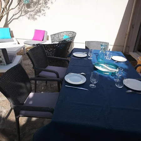 Front De - Climatise Classe 2 Etoiles Avec Jardin